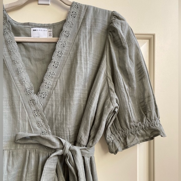 NEW ASOS Design Maternity Broderie Lace Eyelet Wrap Dress - Picture 4 of 9